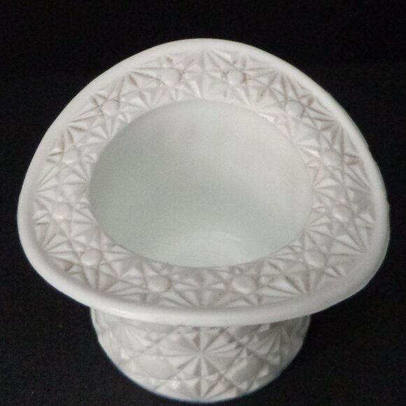 Fenton Daisy and Button Top Hat Spoon Holder/Trinket Holder, 1960s, Large - Picture 2 of 6